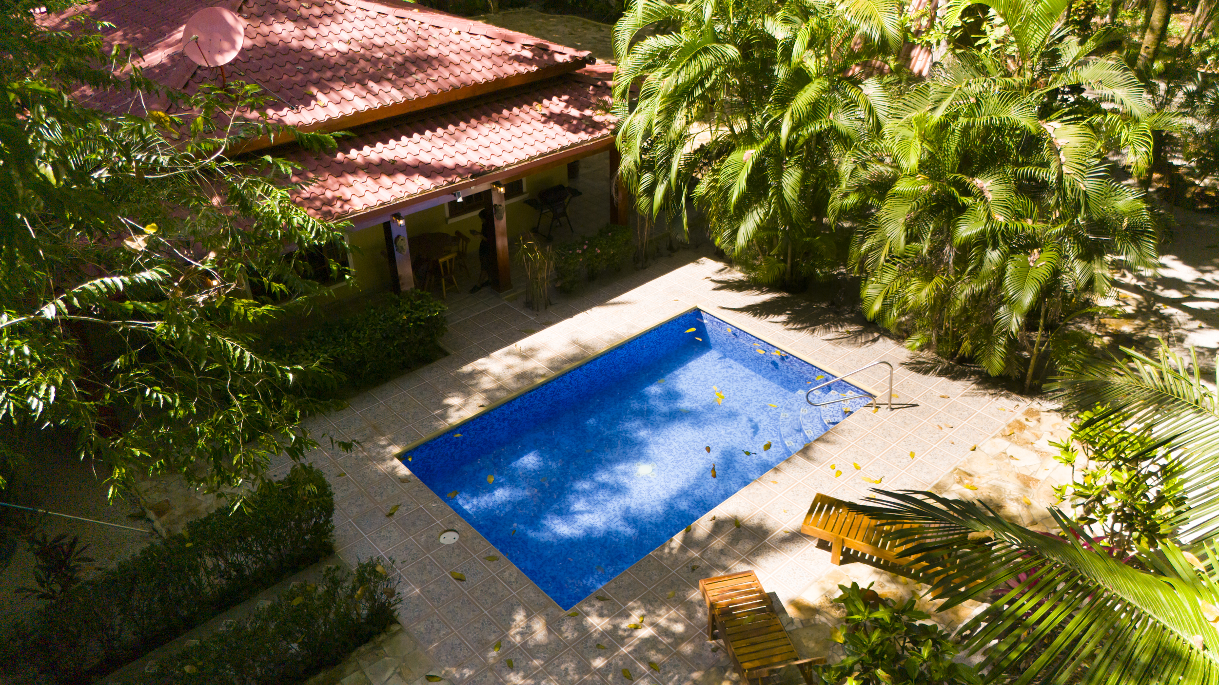 casa tropical con piscina privada en venta en samara costa rica