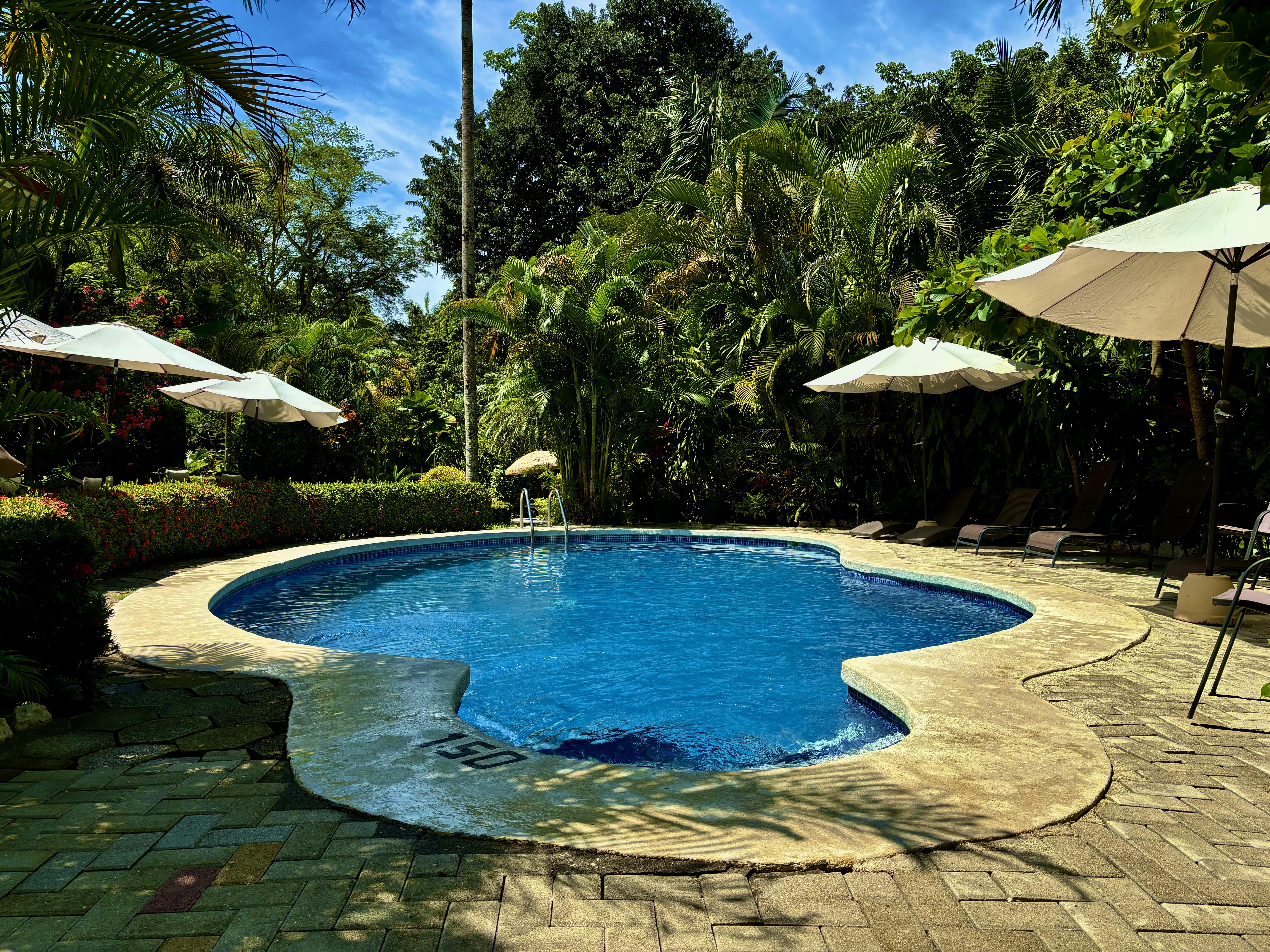 oasis del pacifico hotel samara costa rica con piscina