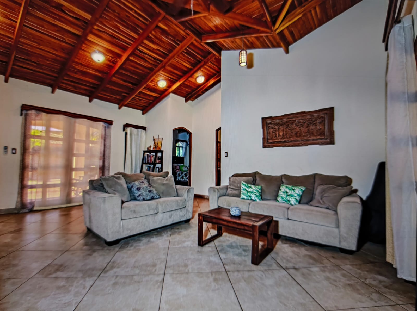 villa con sala de estar abierta serenity samara costa rica