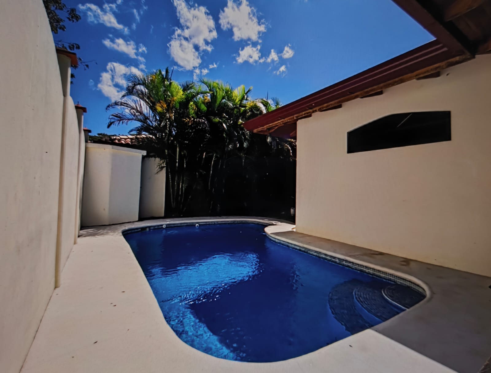 pequeña villa privada con piscina serenidad samara costa rica