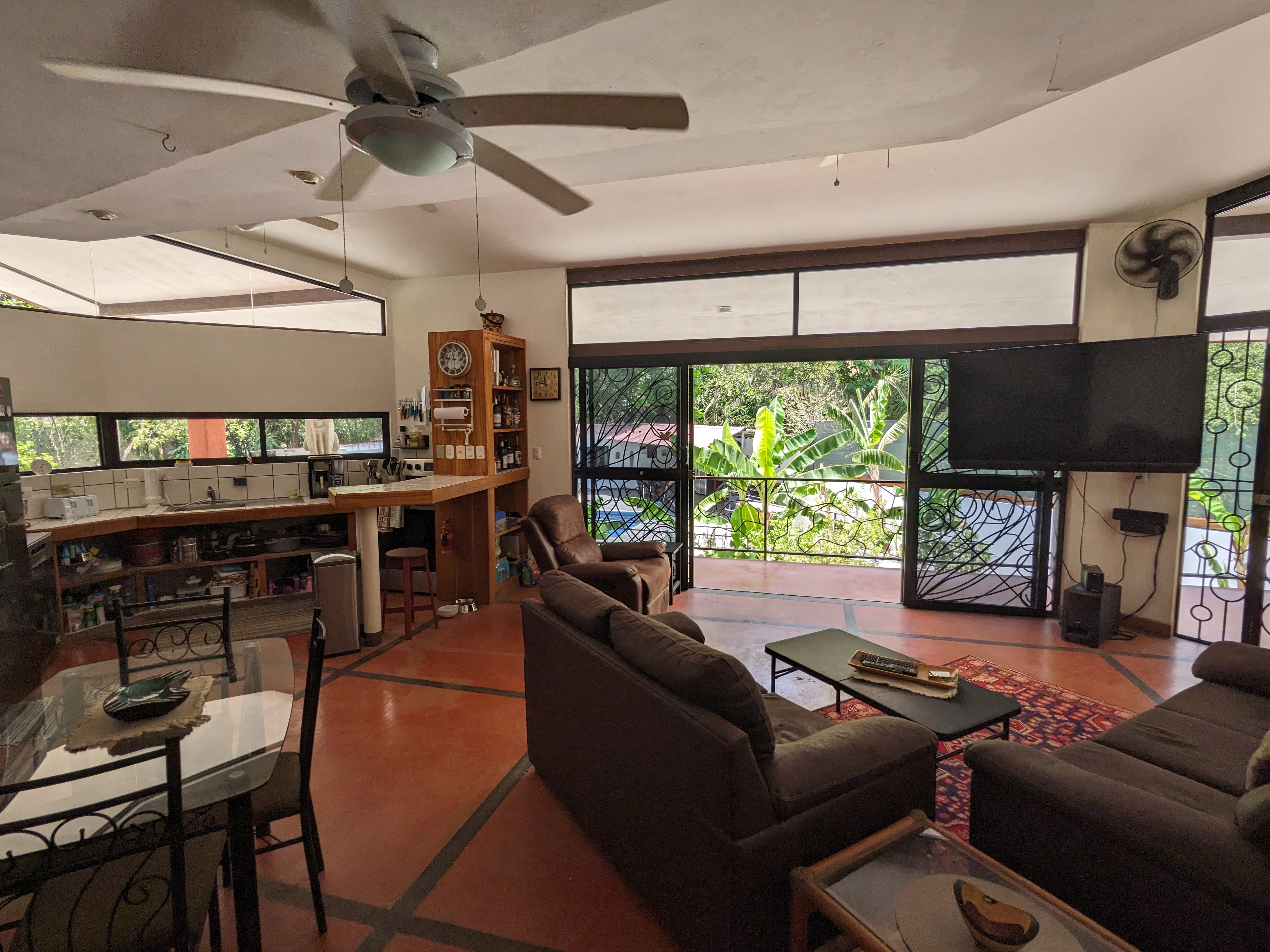 zona de estar en el piso superior paraíso tropical de múltiples unidades samara costa rica