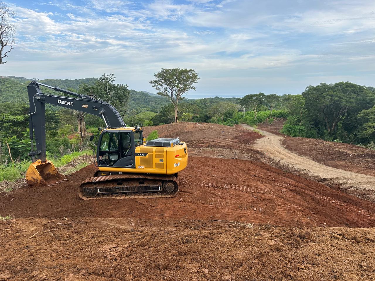 preparación del terreno y construcción en matambú estates samara costa rica