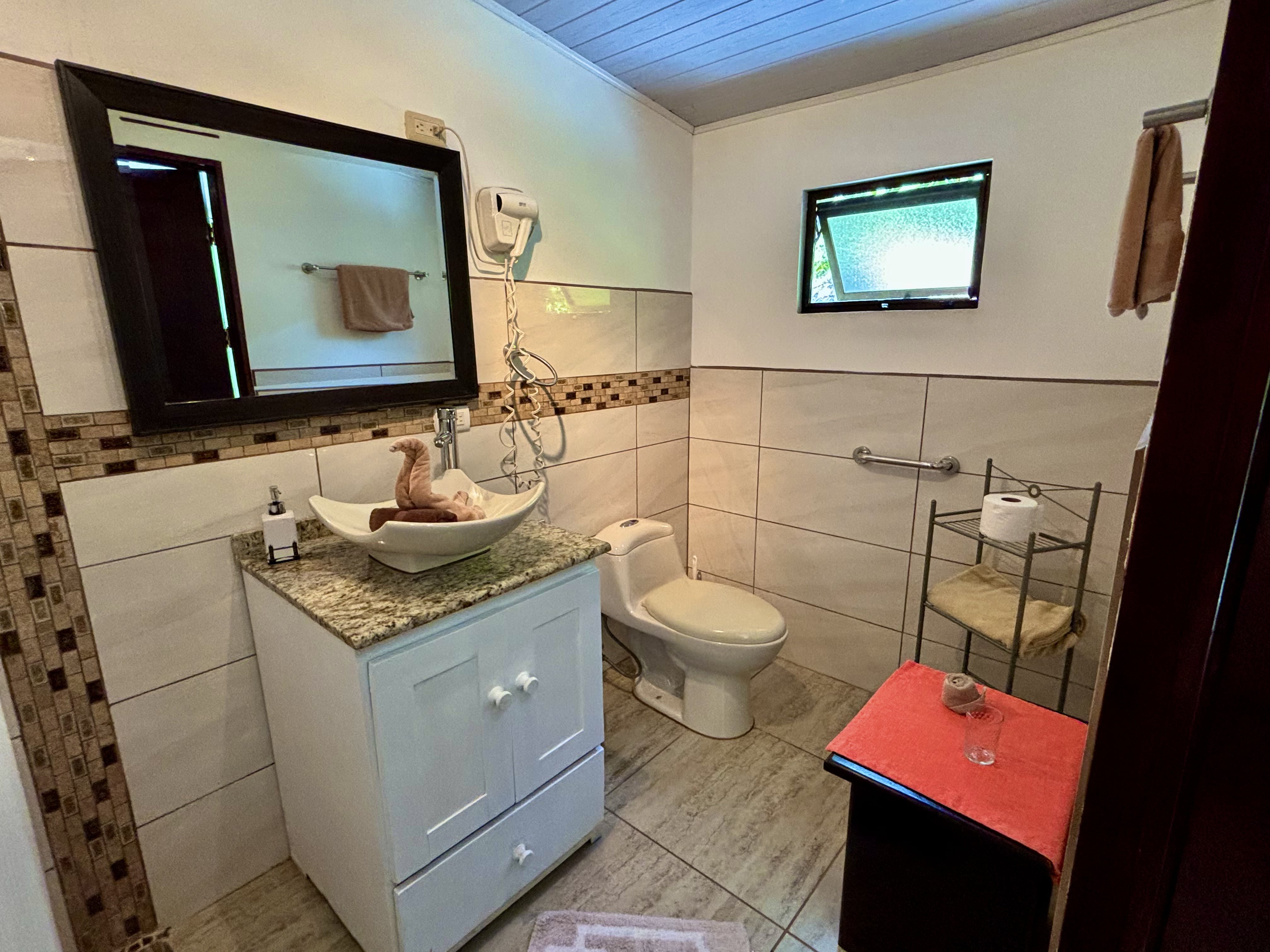 hotel oasis del pacifico samara costa rica baño