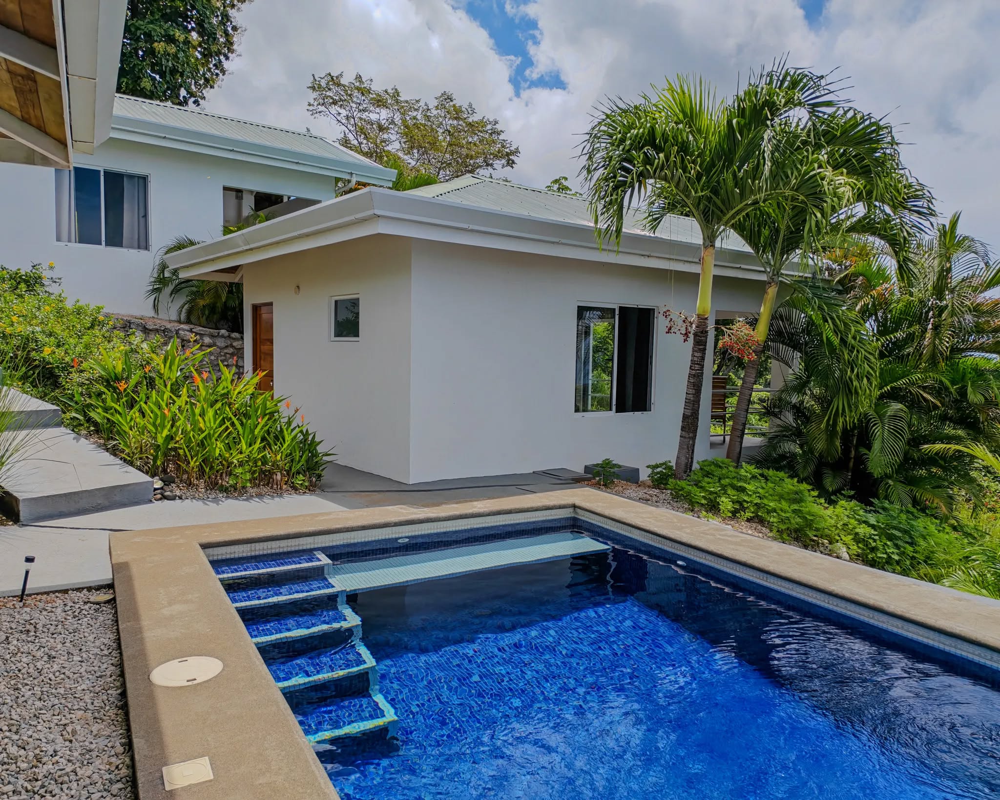 piscina privada cerca de villa infinity retreat